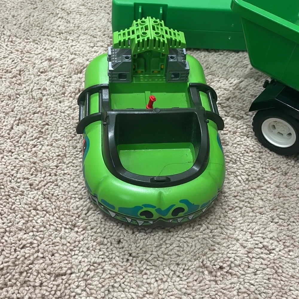 Playmobil alligator boat green large dump truck & carrying case toys set